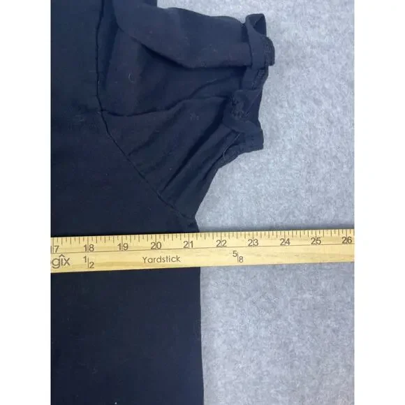 Goodie Two Sleeve Wednesday Shirt Size L Black Short Sleeve Adams Family TV Tee - Picture 8 of 9